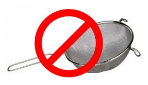 We advise NOT to use metal utensils while making kefir