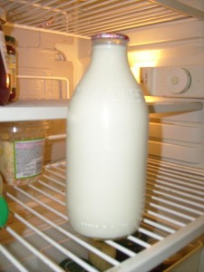 Welke melk te kiezen bij het maken van kefir